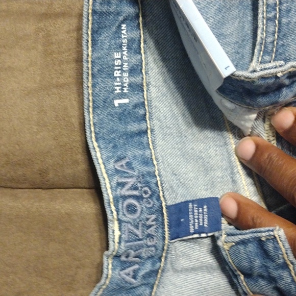 Arizona Hi-Rise - Picture 3 of 4